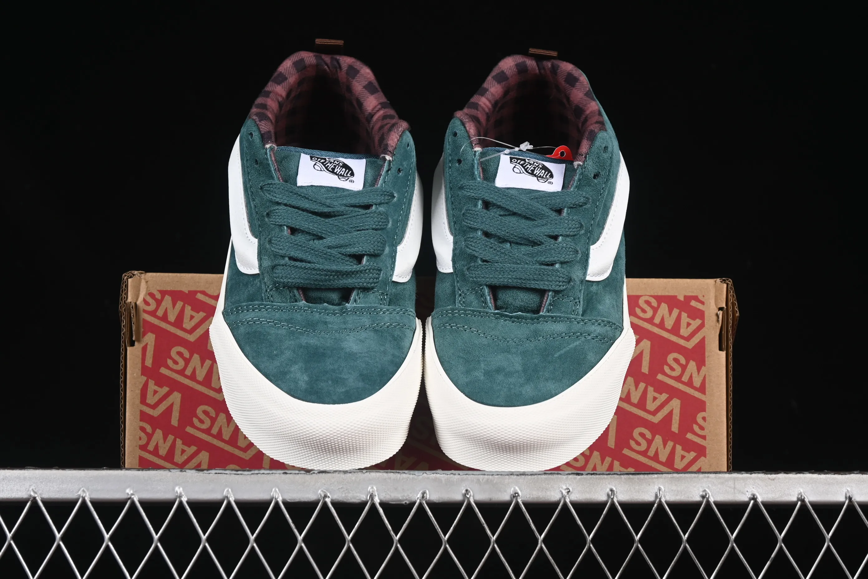 All categories Vans Vans series Vans Low Vans low-top Vans Knu Skool Vans low-top retro casual fat bread shoes VN000CS0PRM